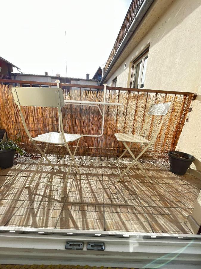 Au Perron Avec Garage Et Balcon A Ribeauville Exterior photo